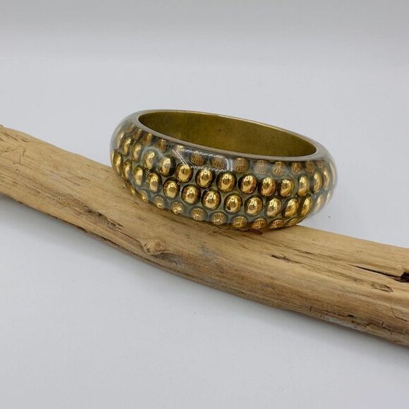 Vintage Lucite Resin Gold Ball & Brass Bangle Bracelet - Picture 1 of 6